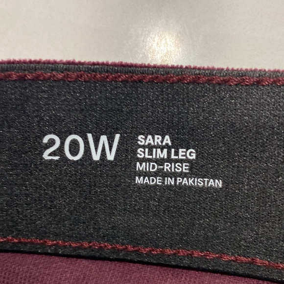 Liz Claiborne Sara Slim Leg Mid-Rise Midnight Burgundy Plus Size Pants 20W NWT - Picture 9 of 10